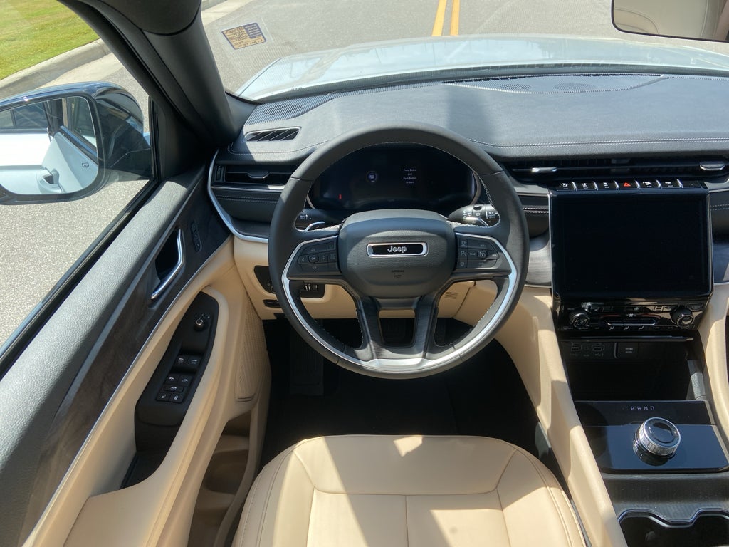 2025 Jeep Grand Cherokee GRAND CHEROKEE LIMITED 4X2