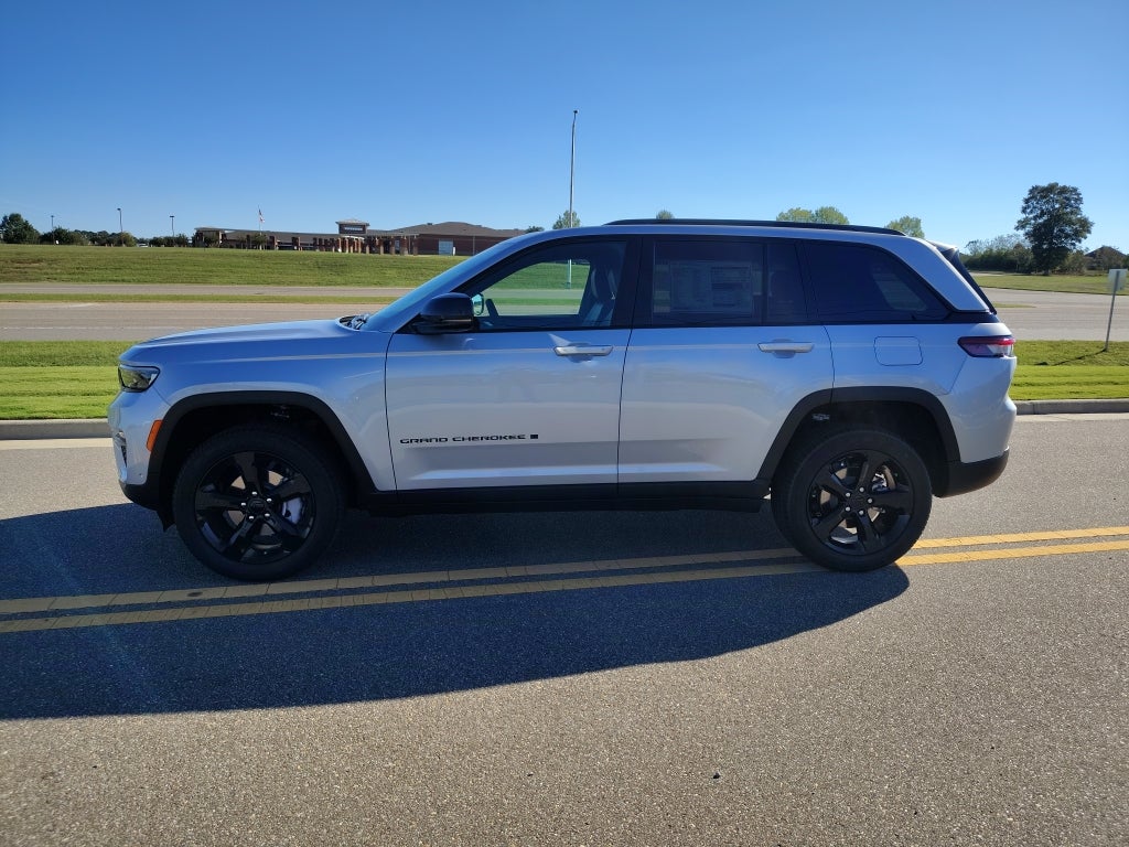 2025 Jeep Grand Cherokee GRAND CHEROKEE LIMITED 4X2