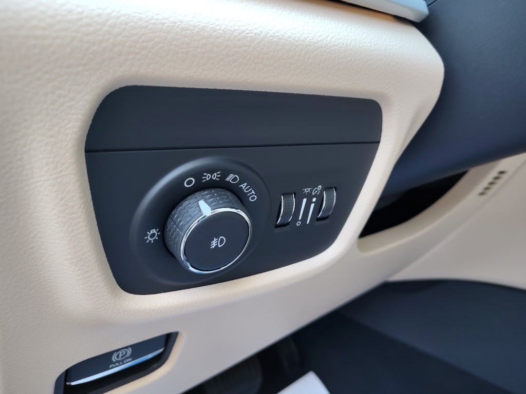 2025 Jeep Grand Cherokee GRAND CHEROKEE LIMITED 4X2