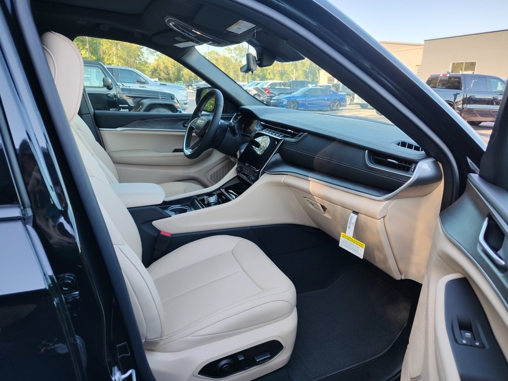 2025 Jeep Grand Cherokee GRAND CHEROKEE LIMITED 4X2