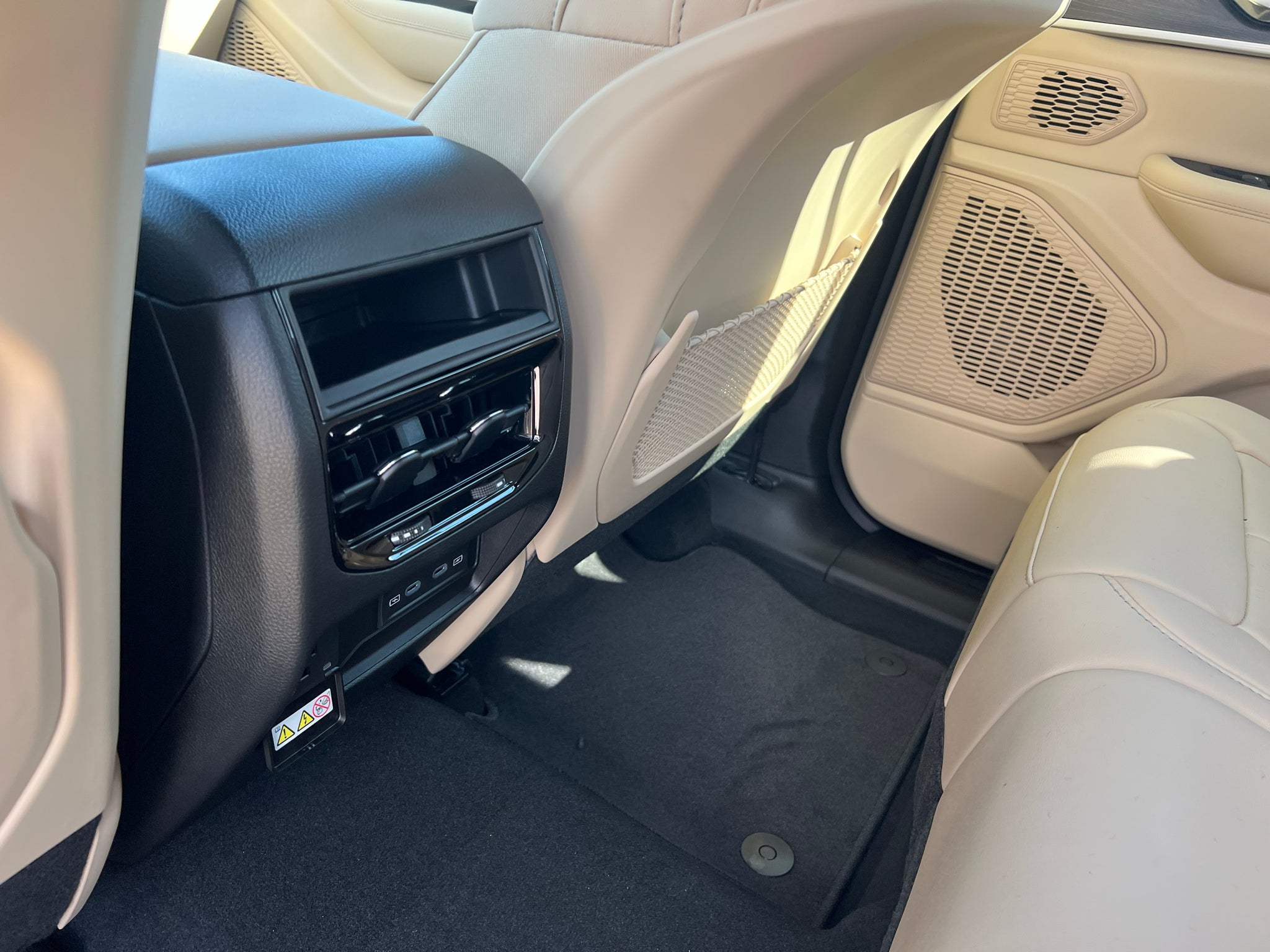 2027 Jeep Grand Cherokee GRAND CHEROKEE LIMITED 4X2