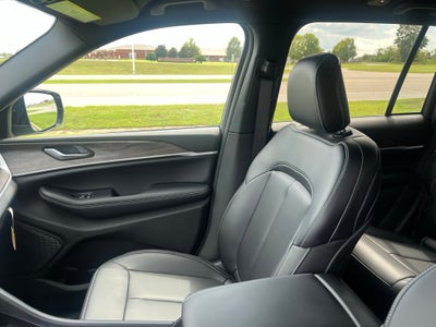 2027 Jeep Grand Cherokee GRAND CHEROKEE LIMITED 4X2