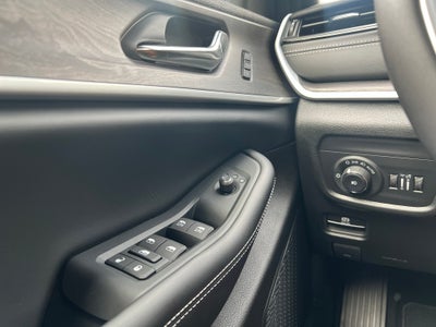 2027 Jeep Grand Cherokee GRAND CHEROKEE LIMITED 4X2