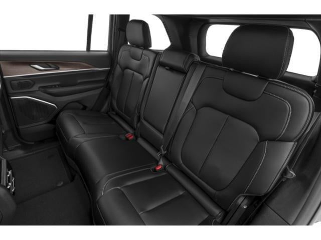 2027 Jeep Grand Cherokee GRAND CHEROKEE LIMITED 4X2