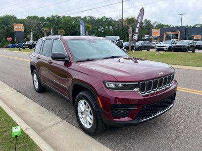 2025 Jeep Grand Cherokee Laredo X 4x4