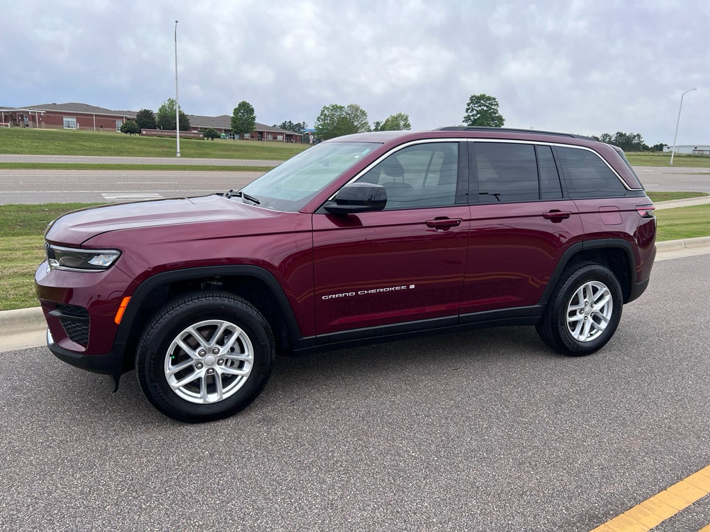 2025 Jeep Grand Cherokee Laredo X 4x4