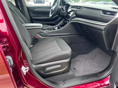 2025 Jeep Grand Cherokee Laredo X 4x4