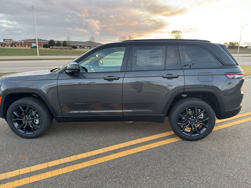 2025 Jeep Grand Cherokee GRAND CHEROKEE LIMITED 4X4