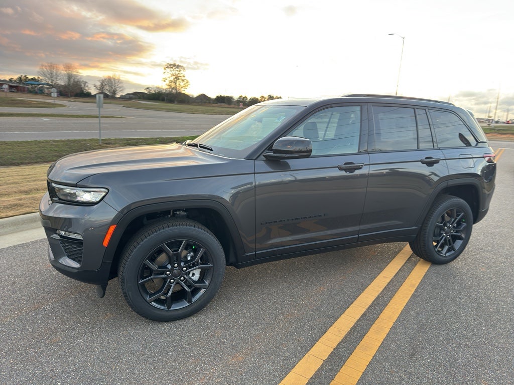 2025 Jeep Grand Cherokee GRAND CHEROKEE LIMITED 4X4