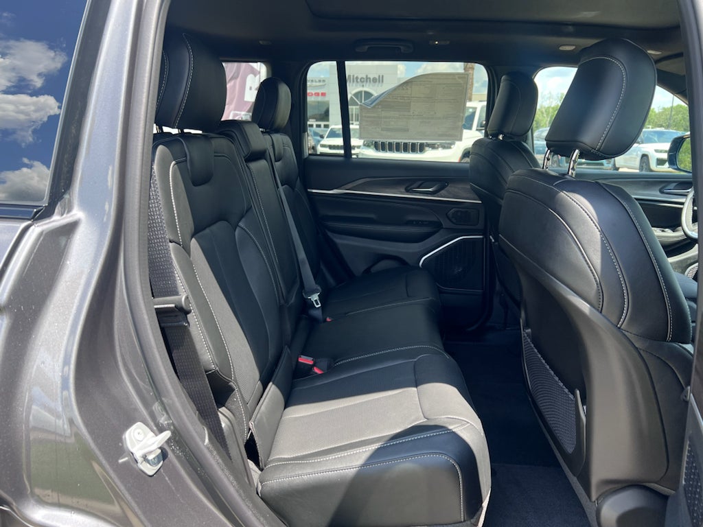 2026 Jeep Grand Cherokee GRAND CHEROKEE LIMITED RESERVE 4X4