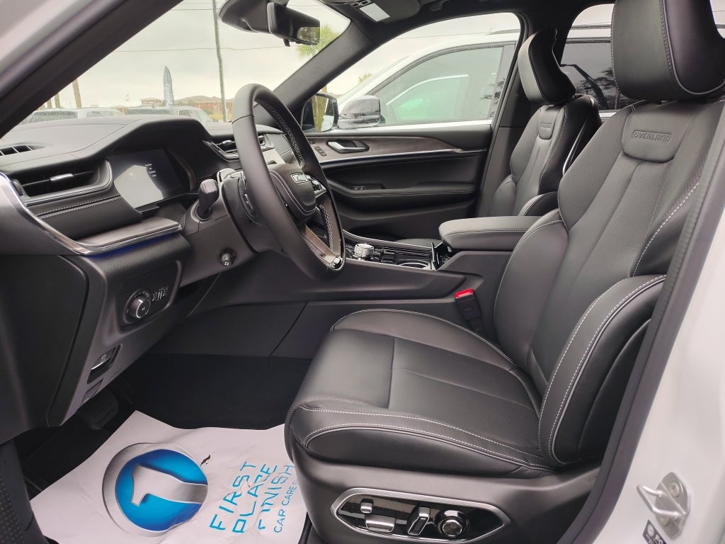 2025 Jeep Grand Cherokee GRAND CHEROKEE OVERLAND 4X4