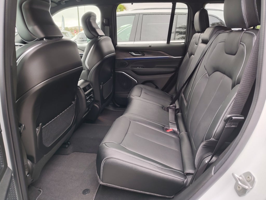 2025 Jeep Grand Cherokee GRAND CHEROKEE OVERLAND 4X4