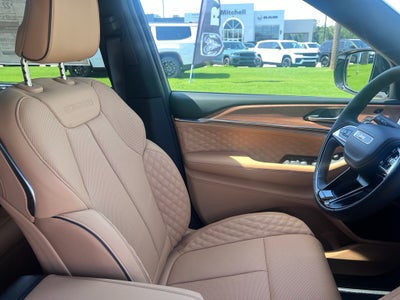 2026 Jeep Grand Cherokee GRAND CHEROKEE SUMMIT 4X4