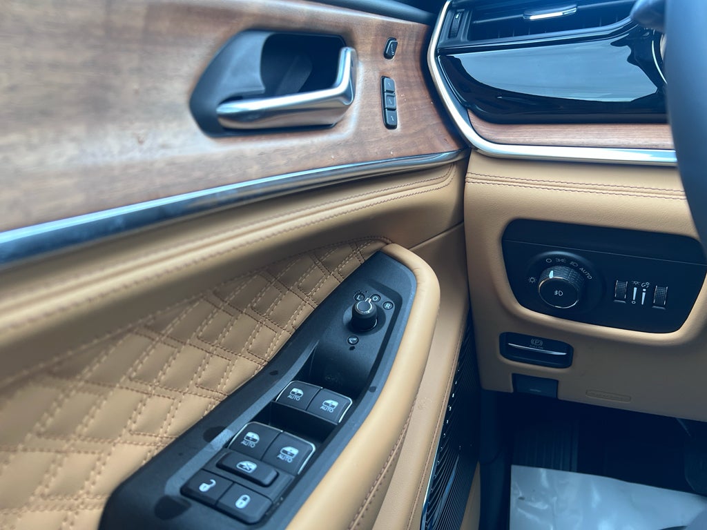 2026 Jeep Grand Cherokee GRAND CHEROKEE SUMMIT 4X4