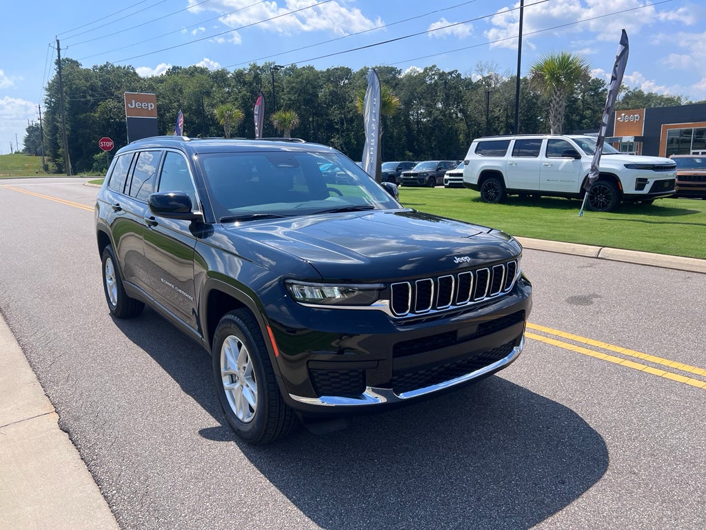 2026 Jeep Grand Cherokee L GRAND CHEROKEE L LAREDO X 4X2