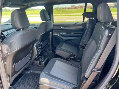 2026 Jeep Grand Cherokee L GRAND CHEROKEE L LAREDO X 4X2