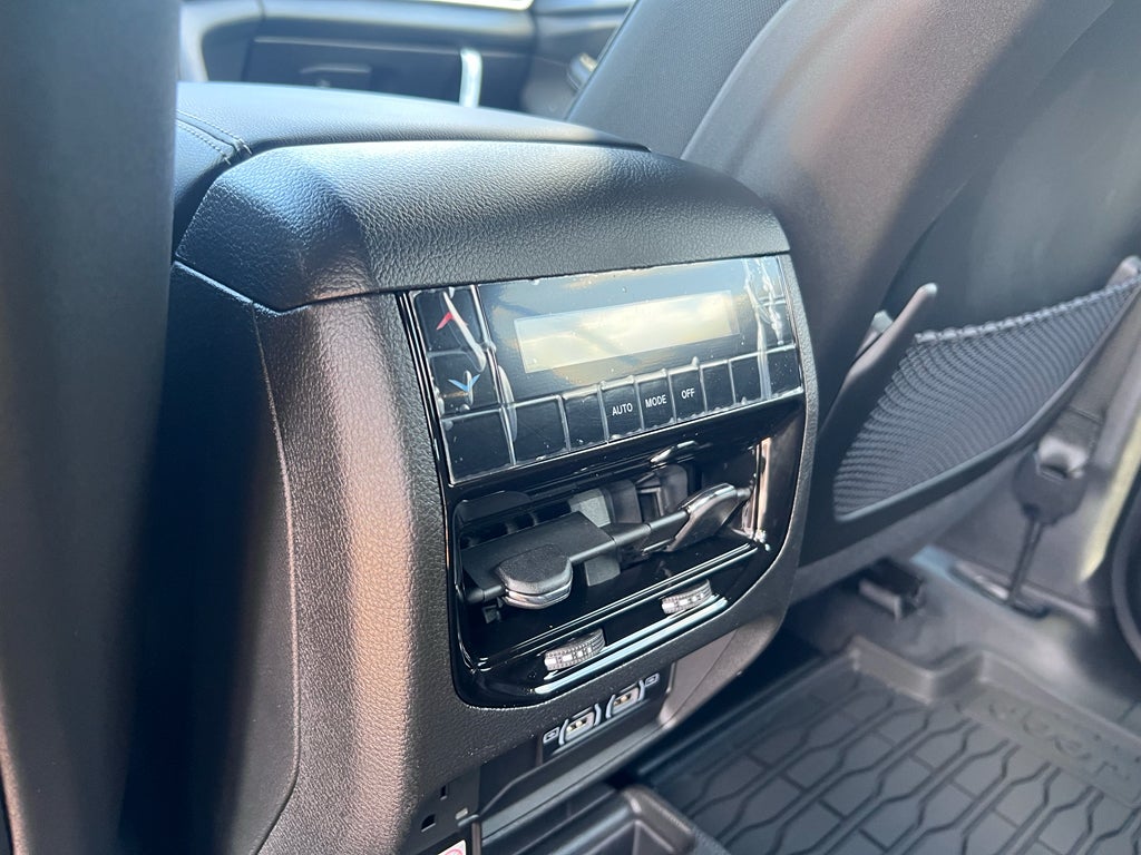 2026 Jeep Grand Cherokee L GRAND CHEROKEE L LAREDO X 4X2