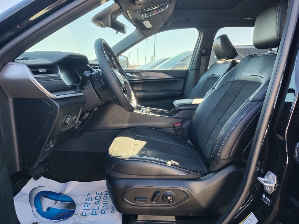 2025 Jeep Grand Cherokee L GRAND CHEROKEE L ALTITUDE X 4X2