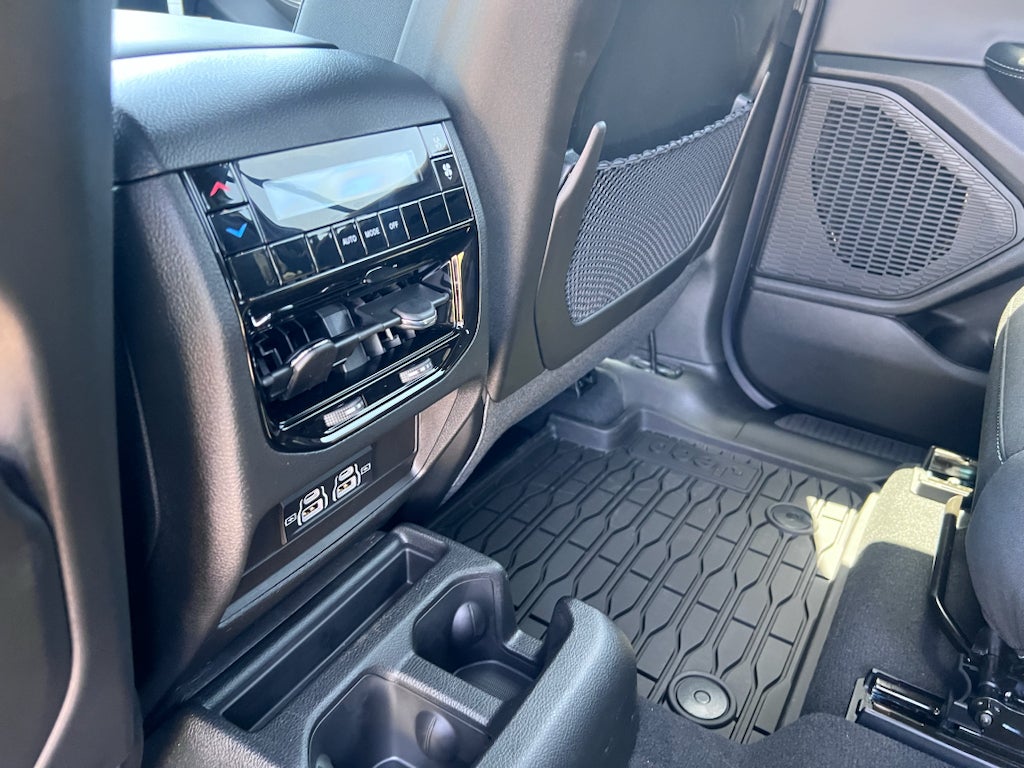 2026 Jeep Grand Cherokee L GRAND CHEROKEE L LAREDO 4X2