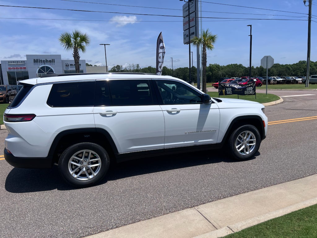 2026 Jeep Grand Cherokee L GRAND CHEROKEE L LAREDO 4X2