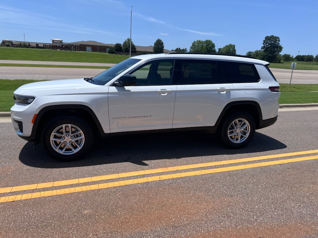2026 Jeep Grand Cherokee L GRAND CHEROKEE L LAREDO 4X2