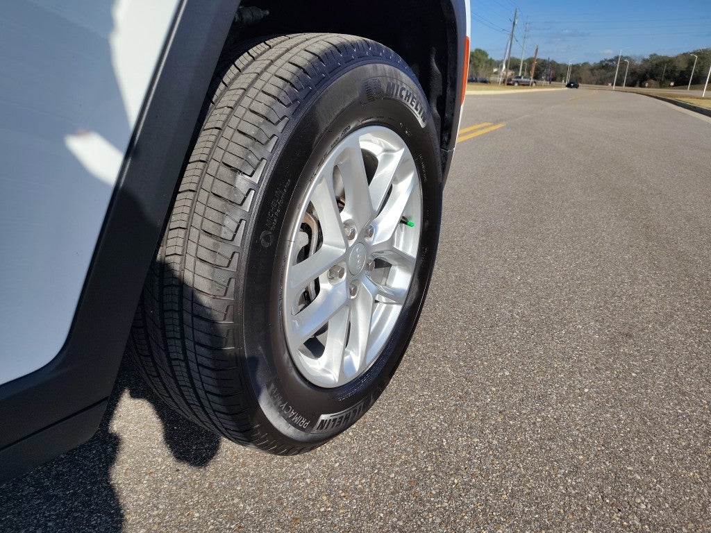 2025 Jeep Grand Cherokee L Laredo 4x2