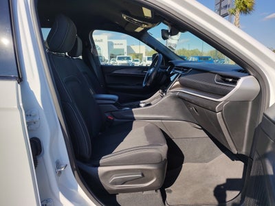 2025 Jeep Grand Cherokee L Laredo 4x2