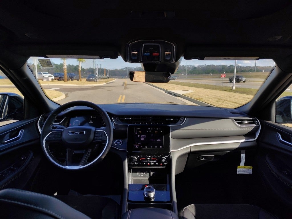 2025 Jeep Grand Cherokee L GRAND CHEROKEE L ALTITUDE X 4X2