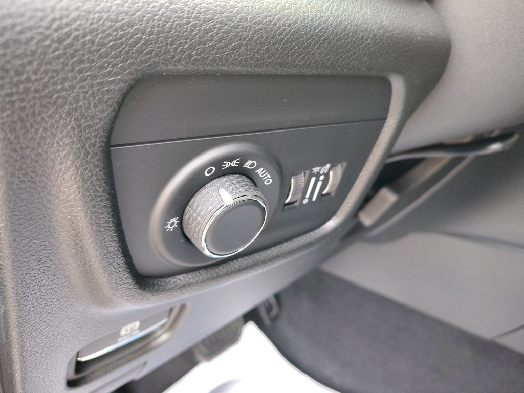 2025 Jeep Grand Cherokee L GRAND CHEROKEE L ALTITUDE X 4X2