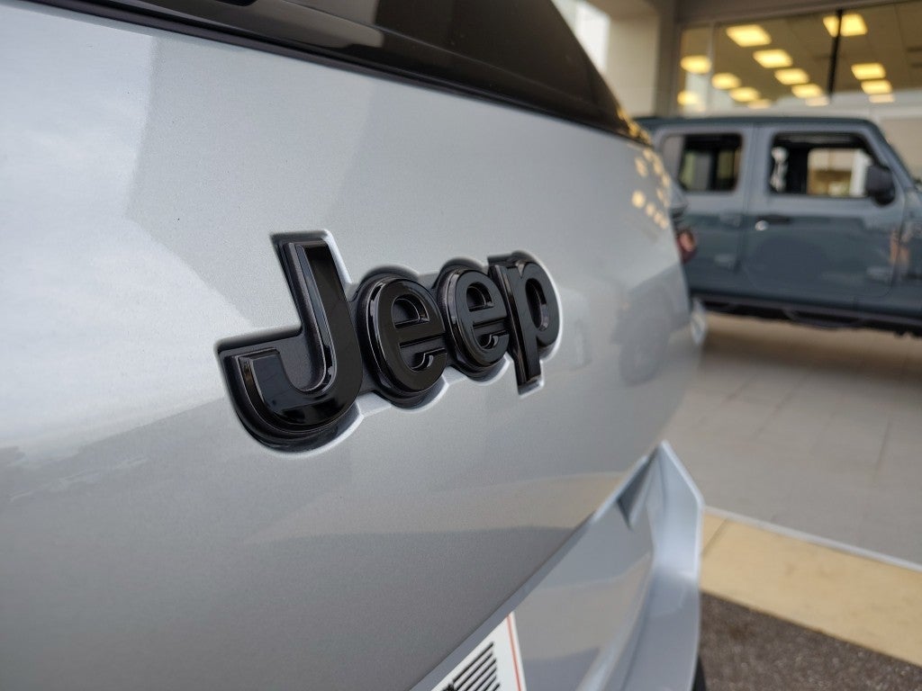 2025 Jeep Grand Cherokee L GRAND CHEROKEE L ALTITUDE X 4X2