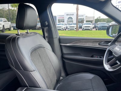 2026 Jeep Grand Cherokee L GRAND CHEROKEE L LAREDO ALTITUDE 4X2