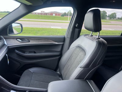 2026 Jeep Grand Cherokee L GRAND CHEROKEE L LAREDO ALTITUDE 4X2