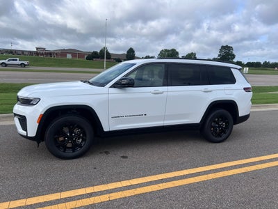 2026 Jeep Grand Cherokee L GRAND CHEROKEE L LAREDO ALTITUDE 4X2