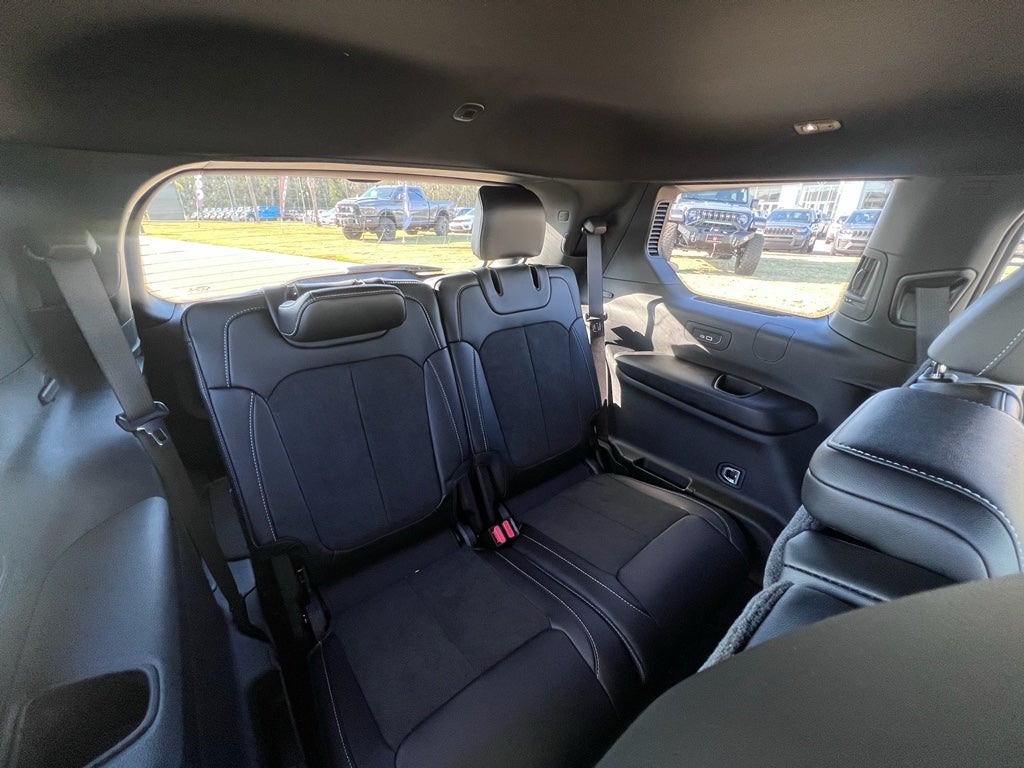 2026 Jeep Grand Cherokee L GRAND CHEROKEE L LAREDO ALTITUDE 4X2