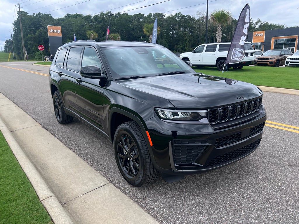 2026 Jeep Grand Cherokee L GRAND CHEROKEE L LAREDO ALTITUDE 4X2