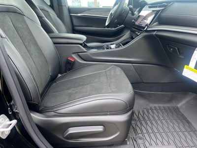 2026 Jeep Grand Cherokee L GRAND CHEROKEE L LAREDO ALTITUDE 4X2
