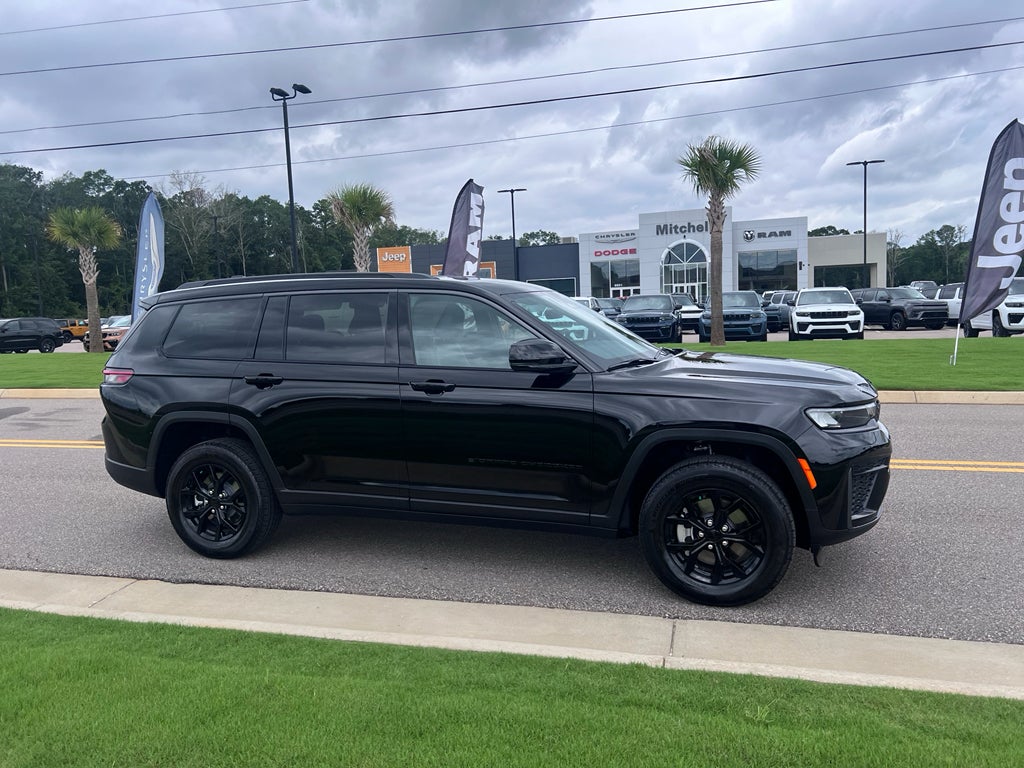 2026 Jeep Grand Cherokee L GRAND CHEROKEE L LAREDO ALTITUDE 4X2