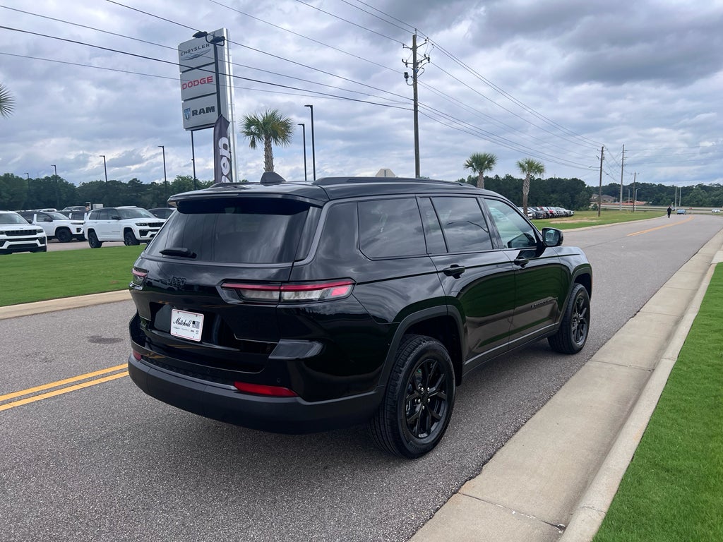 2026 Jeep Grand Cherokee L GRAND CHEROKEE L LAREDO ALTITUDE 4X2