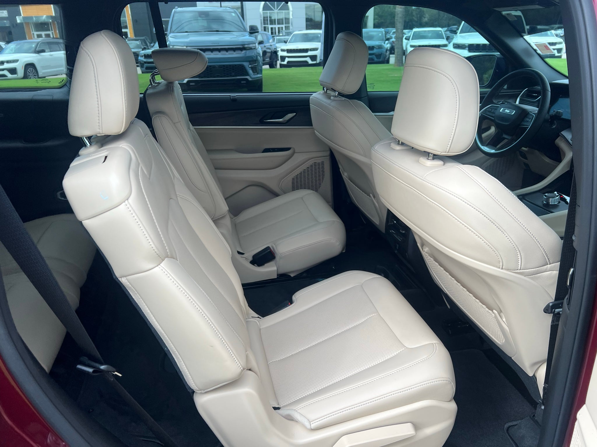 2025 Jeep Grand Cherokee L Limited 4x2