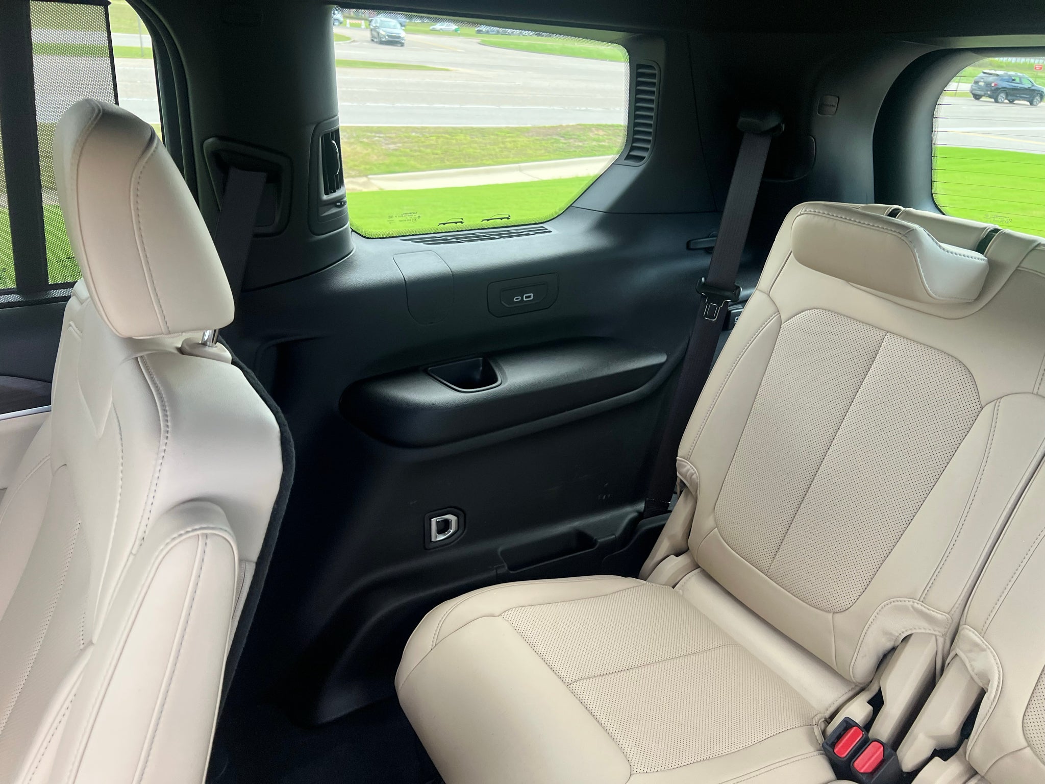 2025 Jeep Grand Cherokee L Limited 4x2