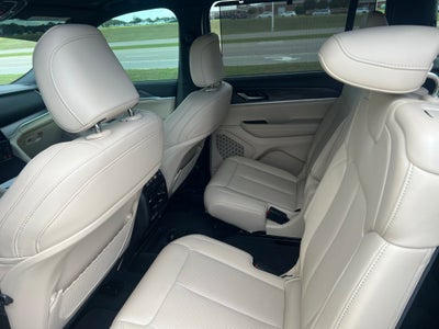 2025 Jeep Grand Cherokee L Limited 4x2