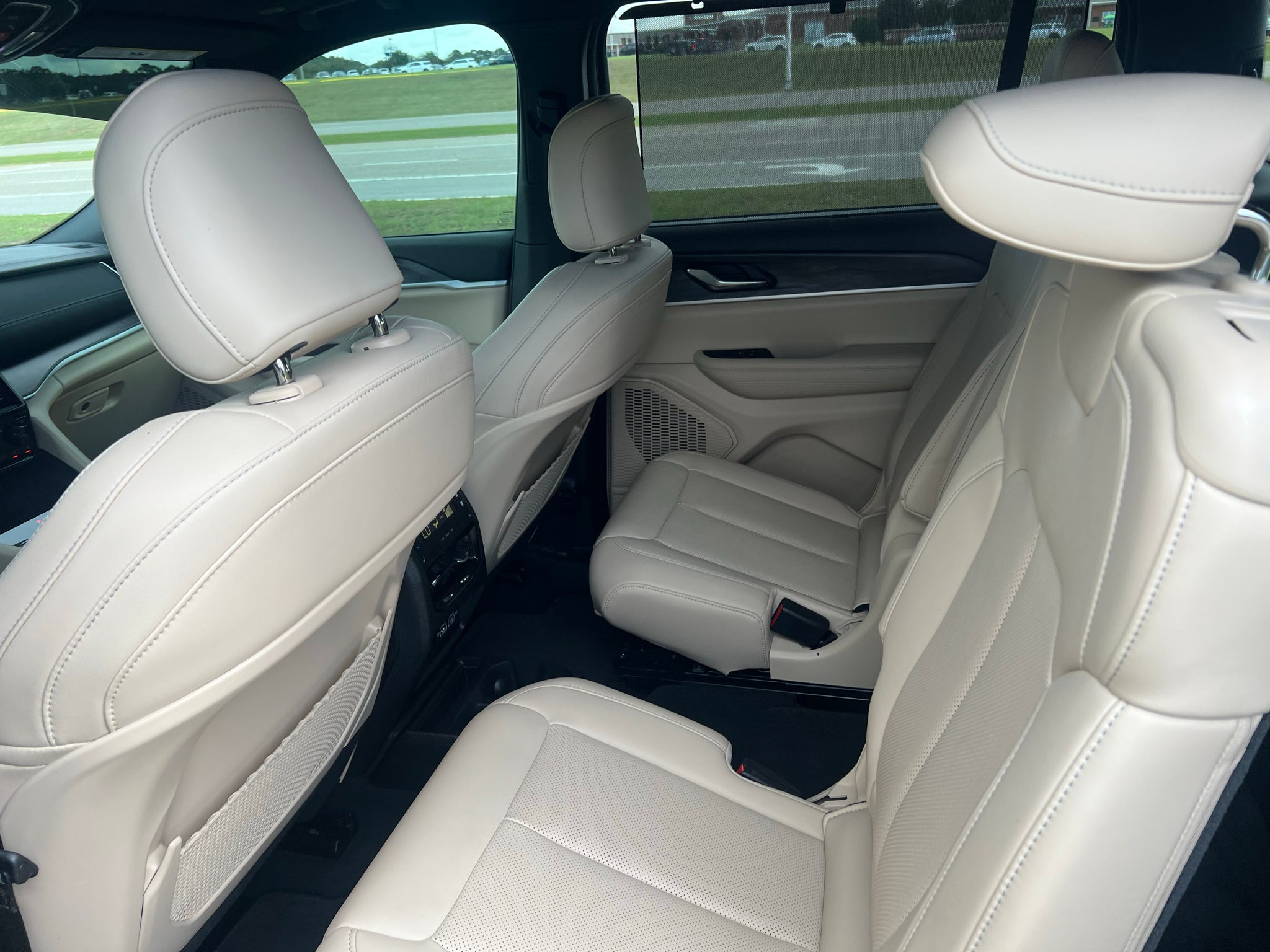 2025 Jeep Grand Cherokee L Limited 4x2