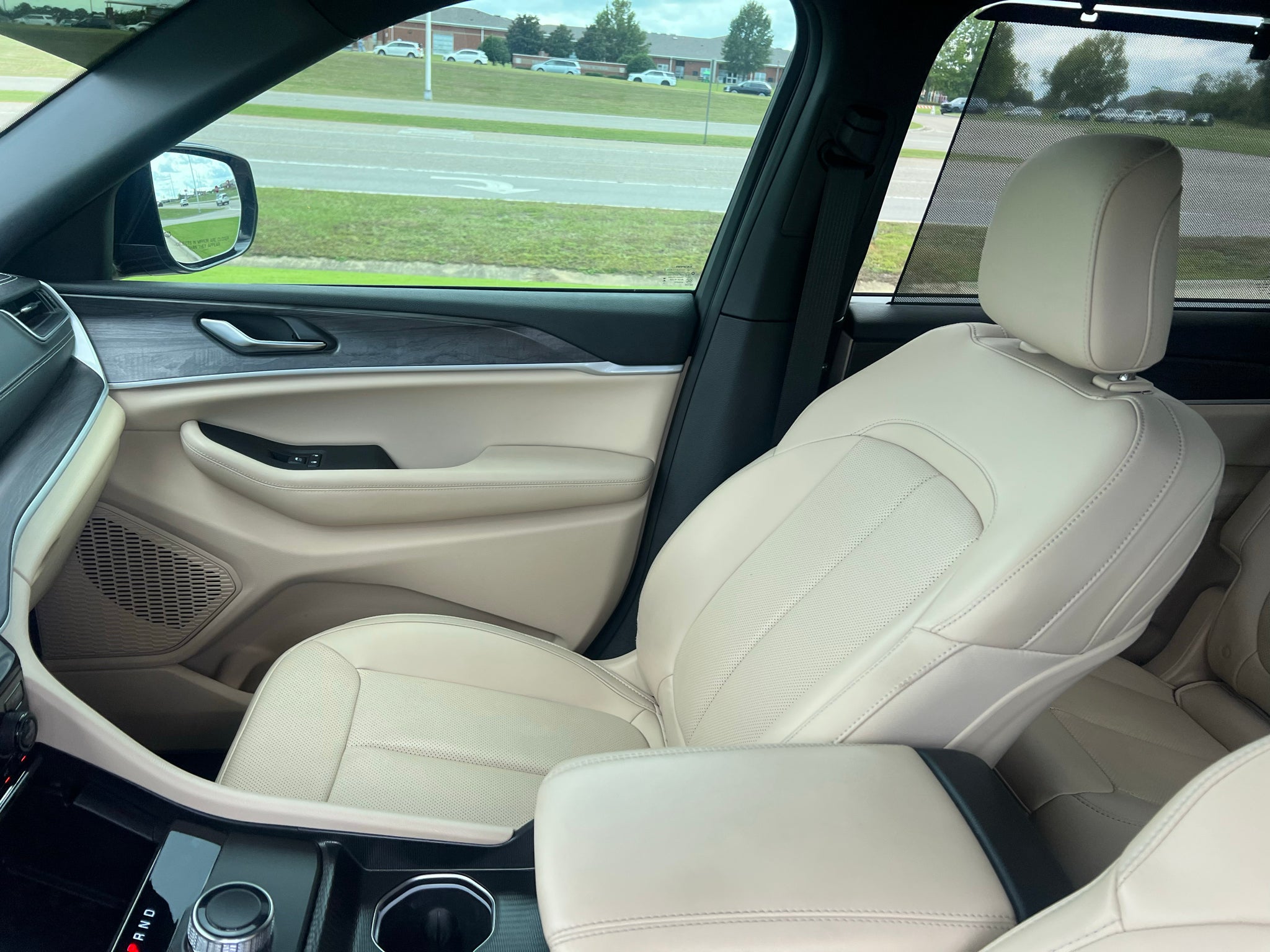 2025 Jeep Grand Cherokee L Limited 4x2