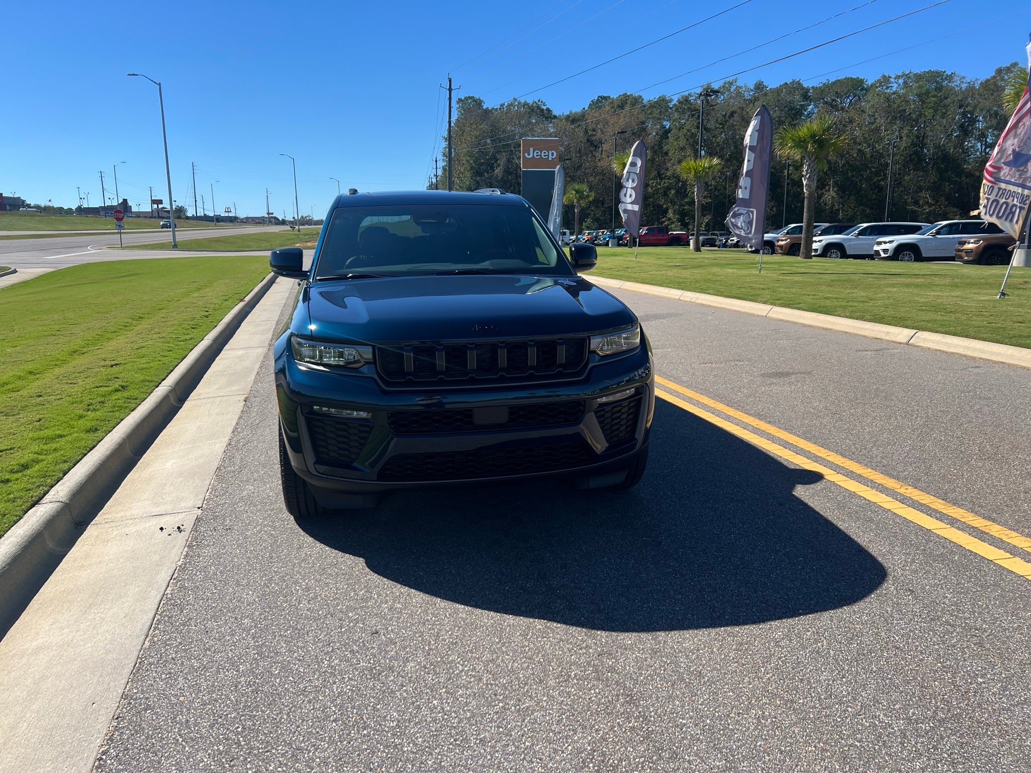 2027 Jeep Grand Cherokee L GRAND CHEROKEE L LIMITED 4X2