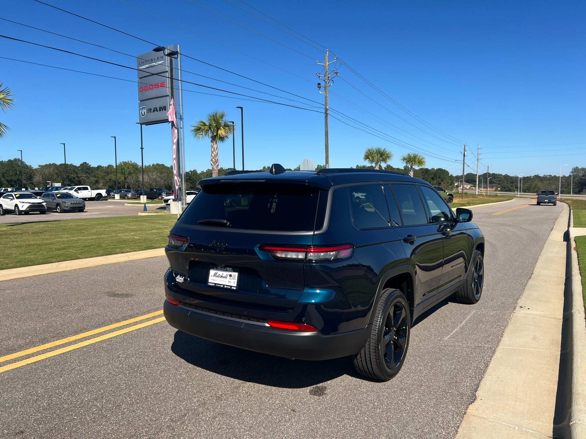 2027 Jeep Grand Cherokee L GRAND CHEROKEE L LIMITED 4X2