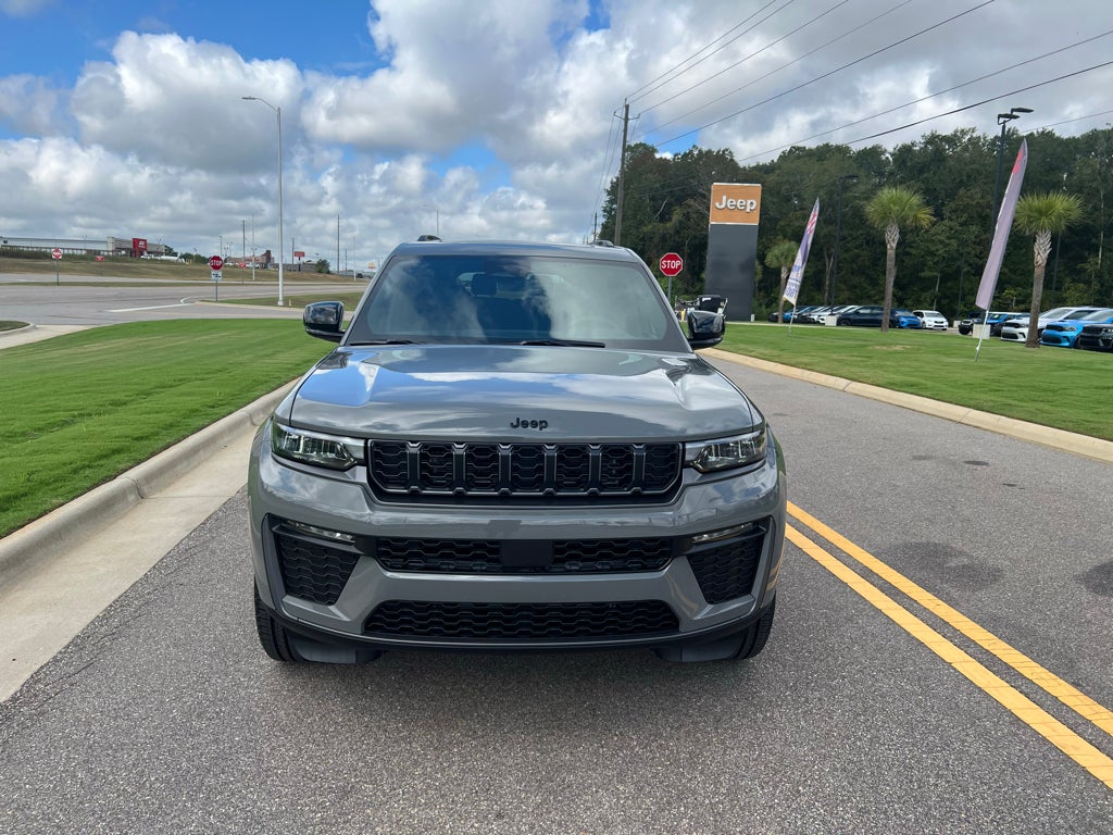 2027 Jeep Grand Cherokee L GRAND CHEROKEE L LIMITED 4X2
