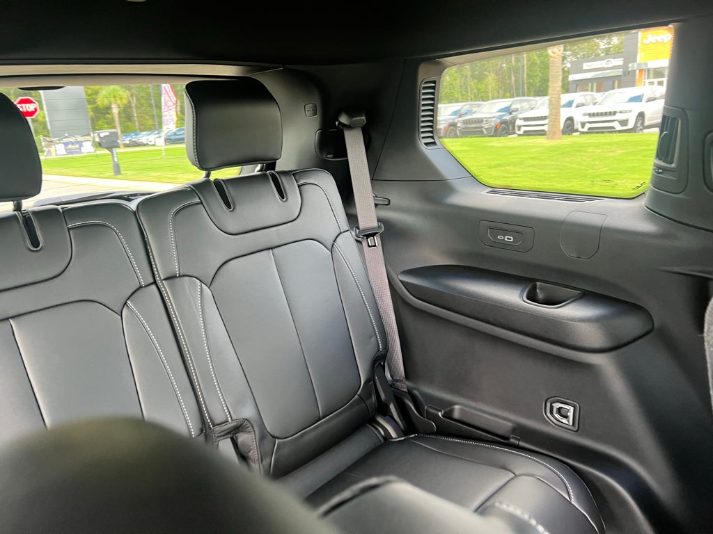 2027 Jeep Grand Cherokee L GRAND CHEROKEE L LIMITED 4X2