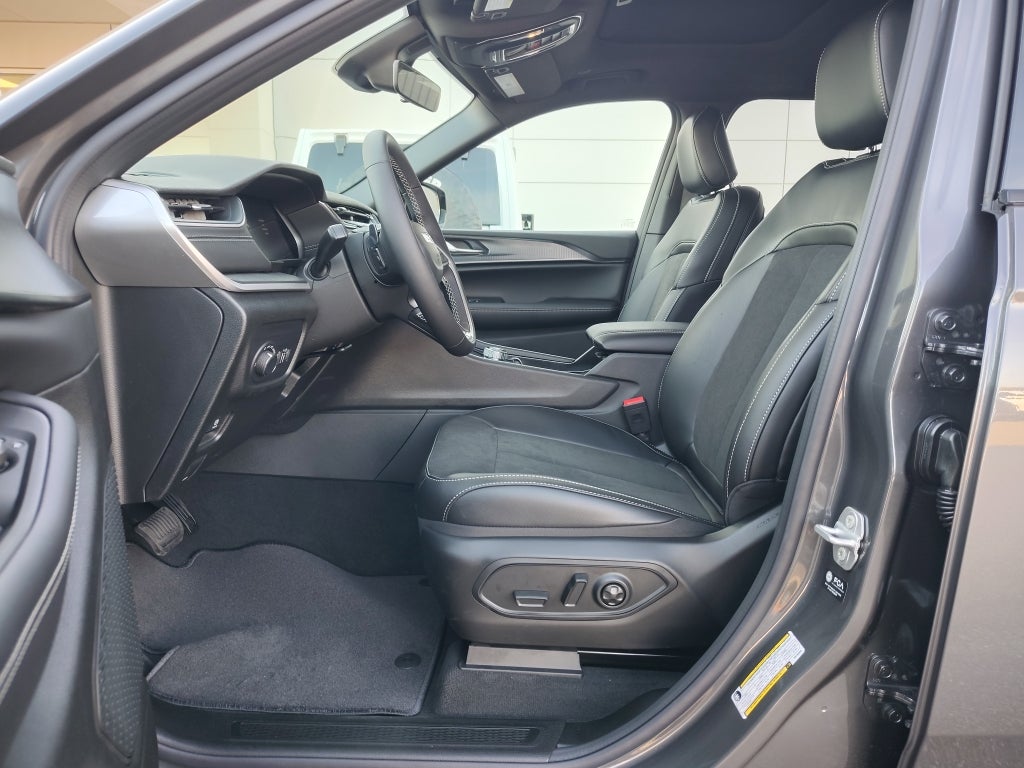 2025 Jeep Grand Cherokee L GRAND CHEROKEE L ALTITUDE X 4X4