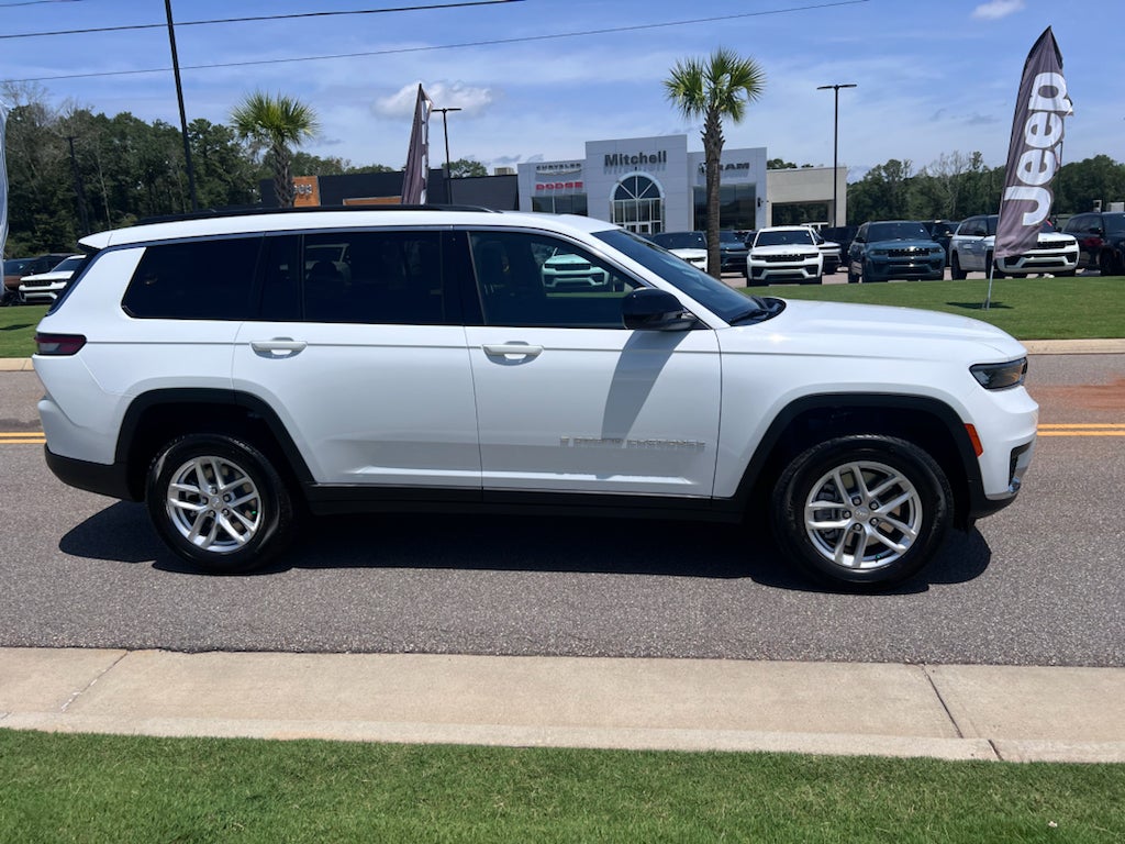 2026 Jeep Grand Cherokee L GRAND CHEROKEE L LAREDO X 4X4