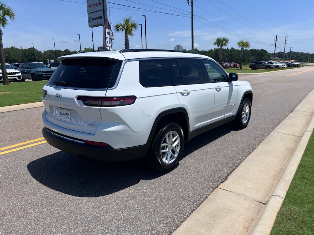 2026 Jeep Grand Cherokee L GRAND CHEROKEE L LAREDO X 4X4